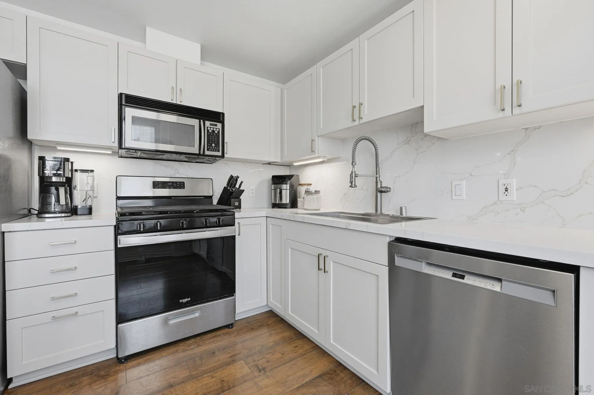 https://cdn.realtyfeed.com/cdn/127/260024234/d21c9631d5d7d1939a092e69780dce4c.webp