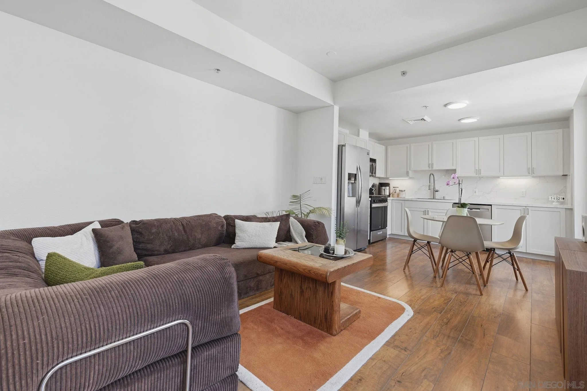 https://cdn.realtyfeed.com/cdn/127/260024234/ea0597deb129757453b8b57eb8306266.webp