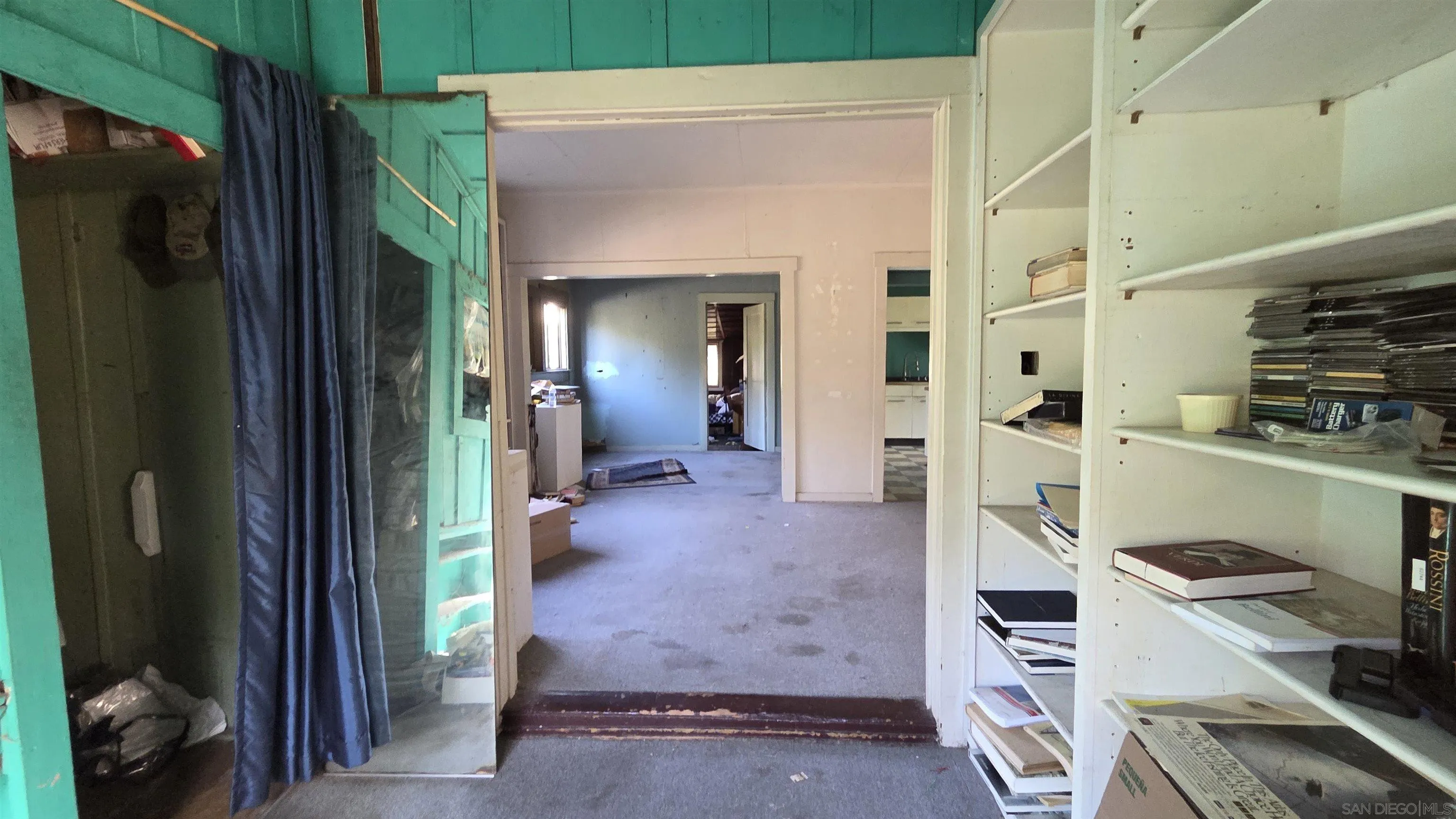 https://cdn.realtyfeed.com/cdn/127/260024235/01b12ba63b79e812f304b6809bf49ae9.webp