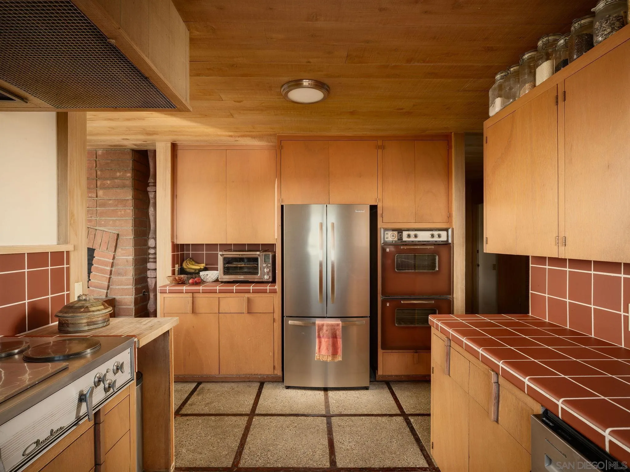https://cdn.realtyfeed.com/cdn/127/260024236/36fcf7e51d7528e052531a3bb65372b4.webp