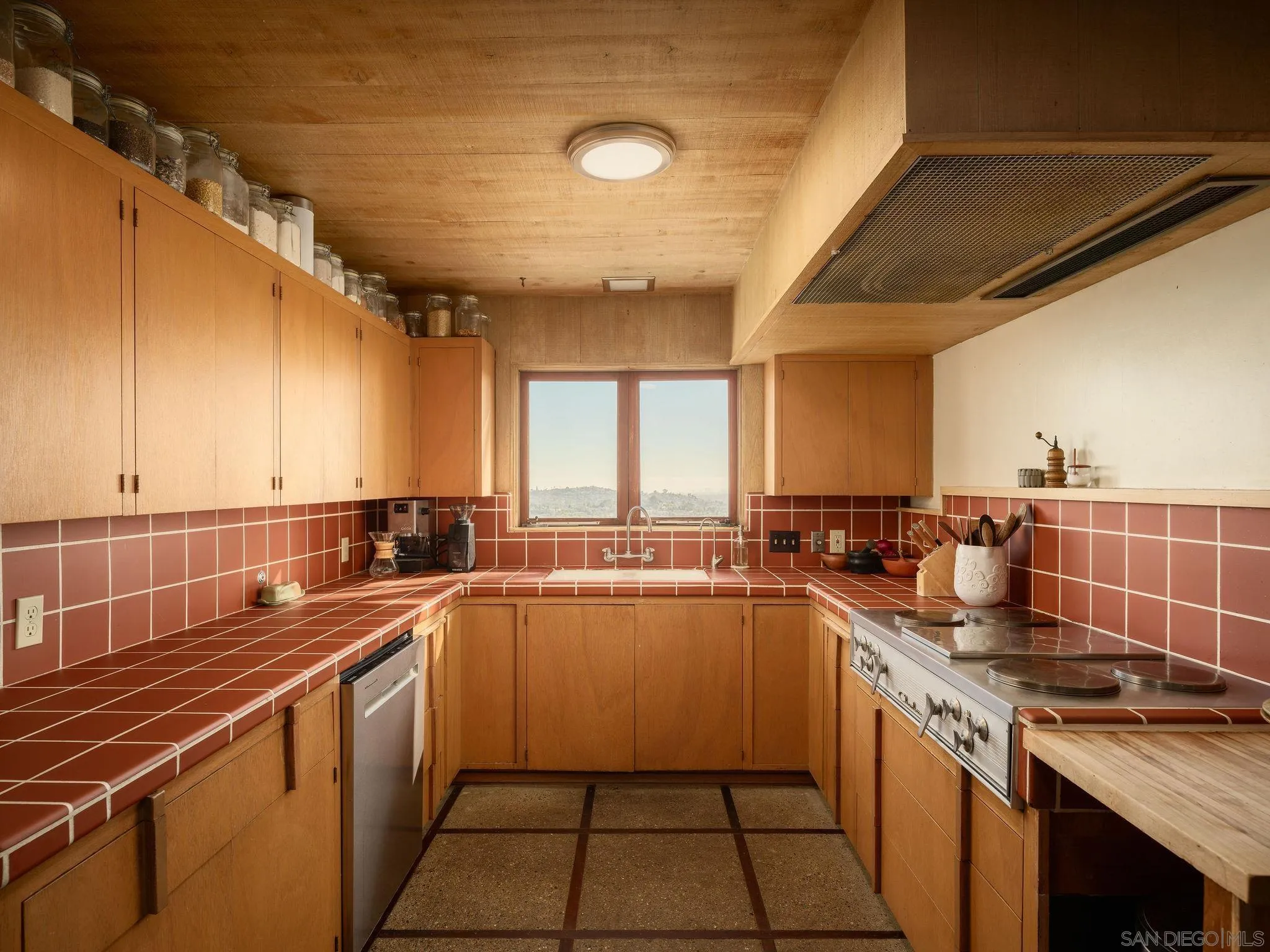 https://cdn.realtyfeed.com/cdn/127/260024236/c00abbe45f3a22cef5c4e342711dab0a.webp