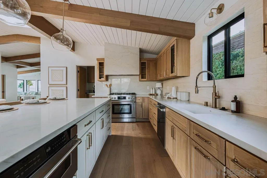 https://cdn.realtyfeed.com/cdn/127/260024243/2357e13745edf261cb6ab7763bc59ae1.webp