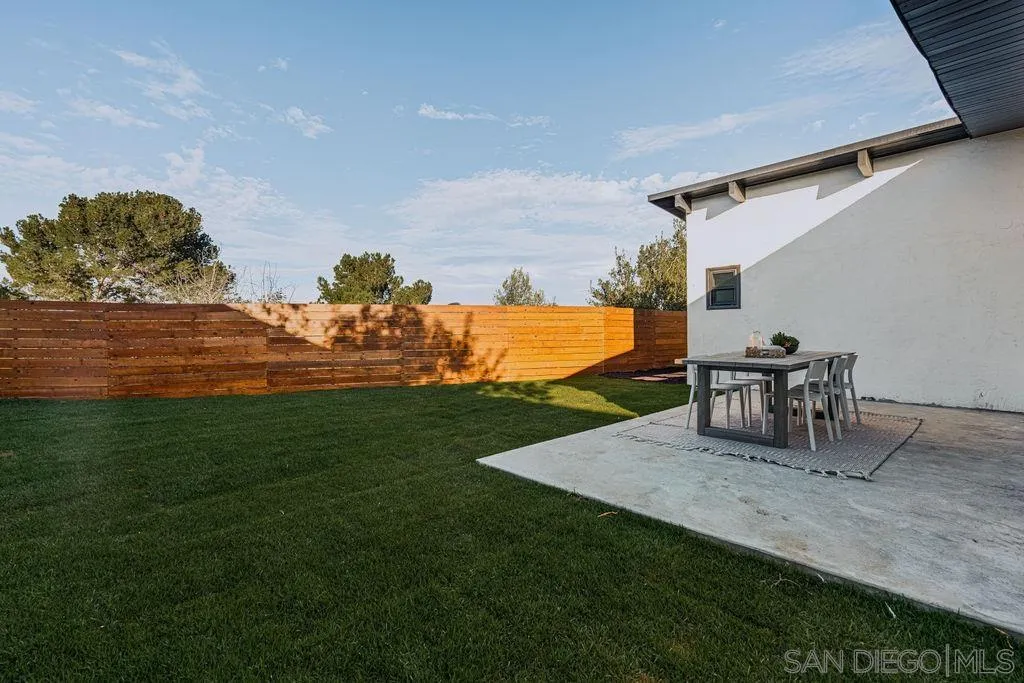 https://cdn.realtyfeed.com/cdn/127/260024243/48ef19f6a1c2bc9da946fe728a8b935d.webp