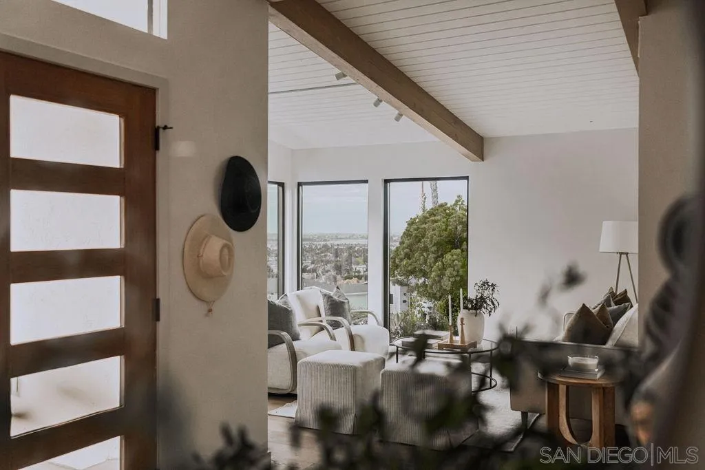 https://cdn.realtyfeed.com/cdn/127/260024243/bb363f9bcc996a6ed99e333c65db3331.webp