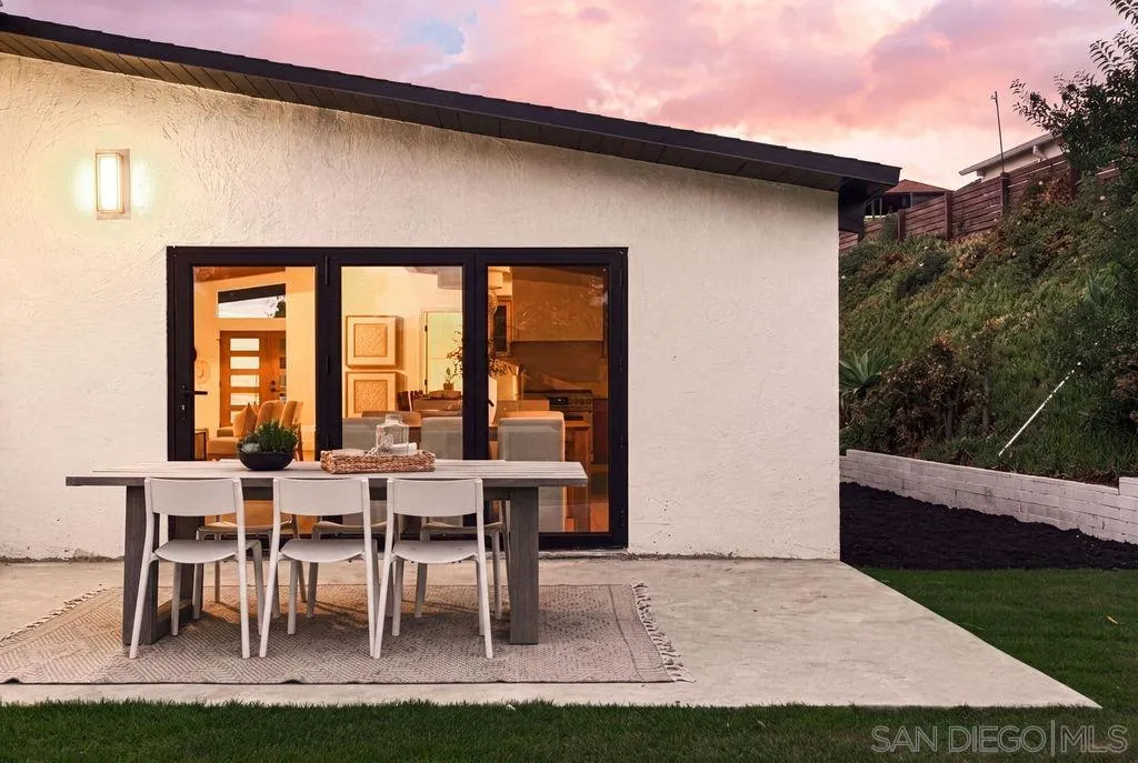 https://cdn.realtyfeed.com/cdn/127/260024243/f83a26a216f3d99e54d3fd1ad6d354a1.webp