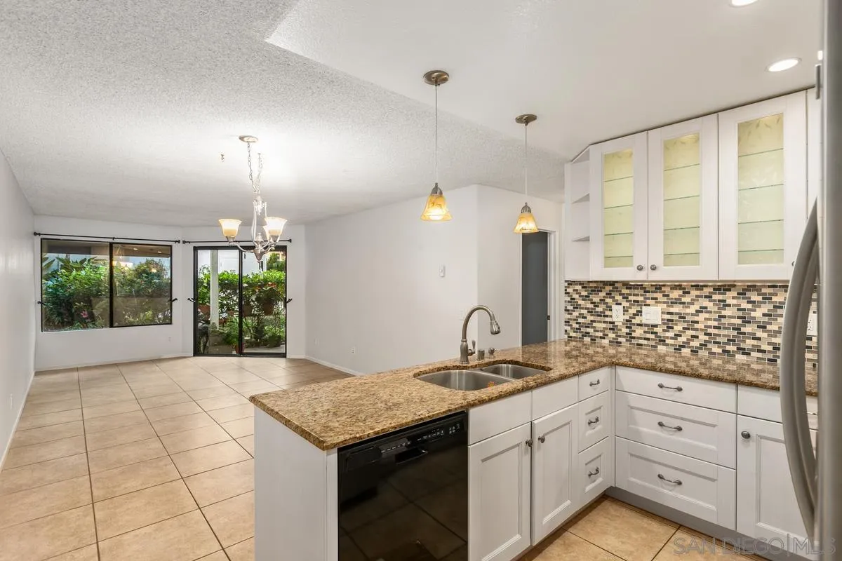 https://cdn.realtyfeed.com/cdn/127/260024249/d348f45f9bfff3063118a71a39480482.webp