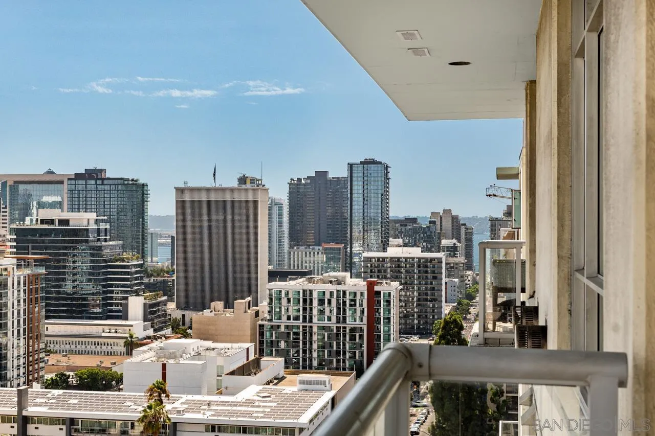 https://cdn.realtyfeed.com/cdn/127/260024265/047c60c8d254a39c366c25b10ac0d243.webp