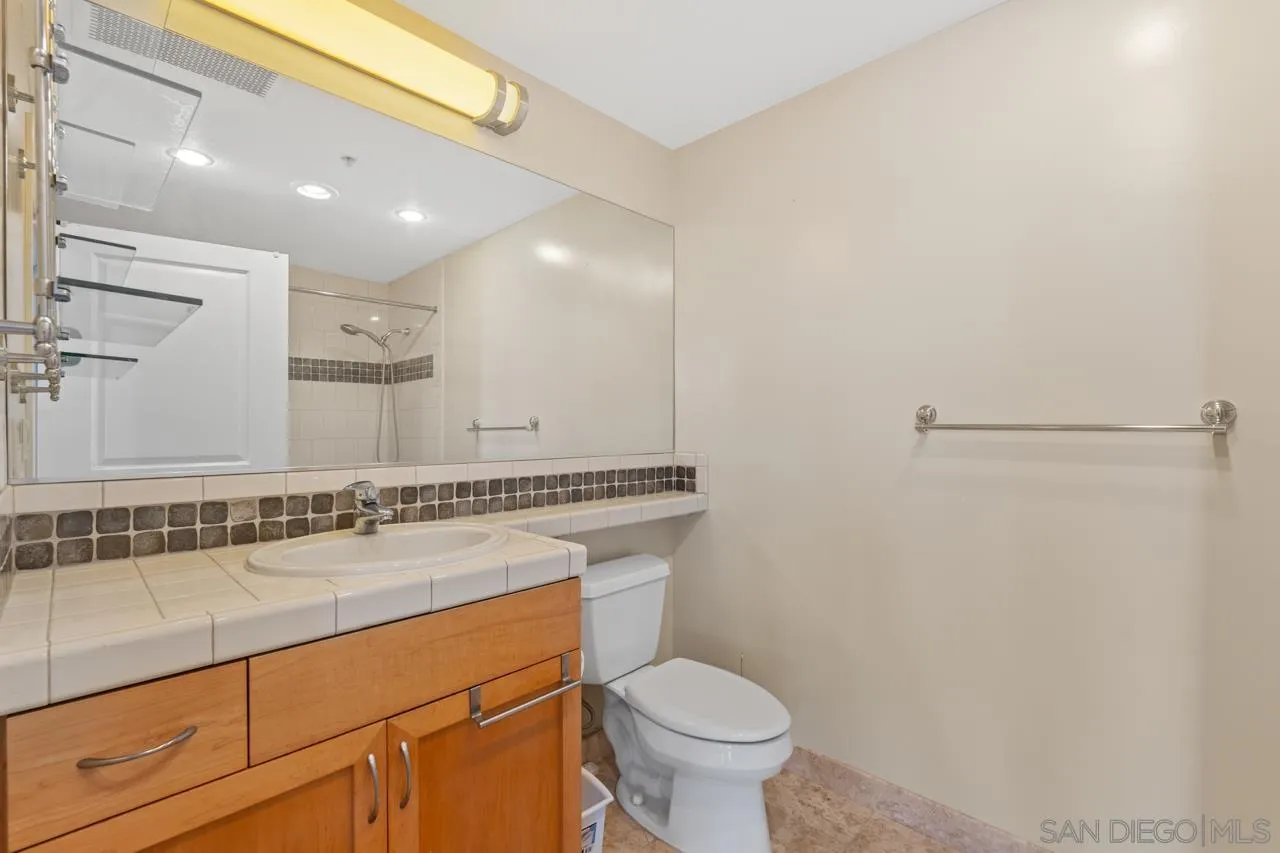 https://cdn.realtyfeed.com/cdn/127/260024265/43a6a370381c242e60ca5456b34d980f.webp