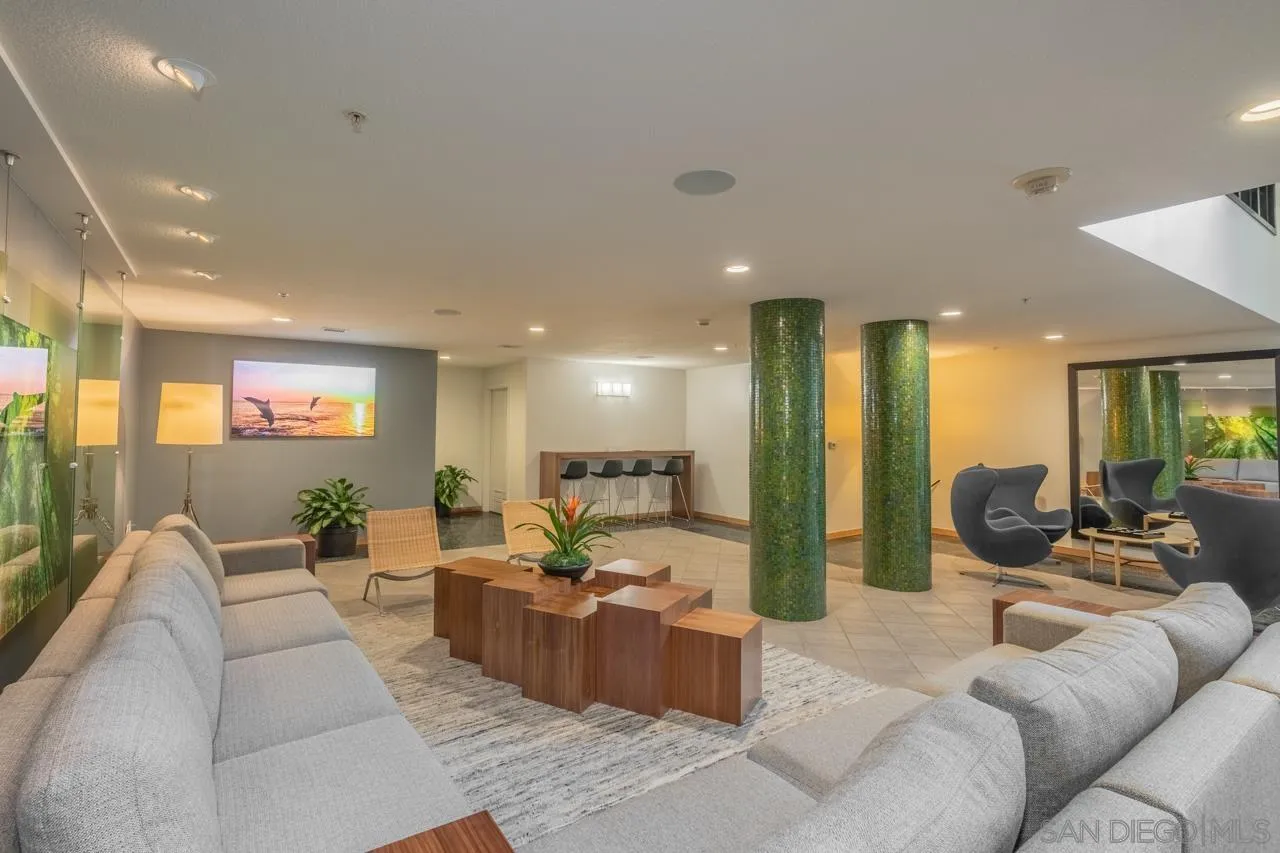 https://cdn.realtyfeed.com/cdn/127/260024265/5108775d70704d654e09ace8fc415e6c.webp