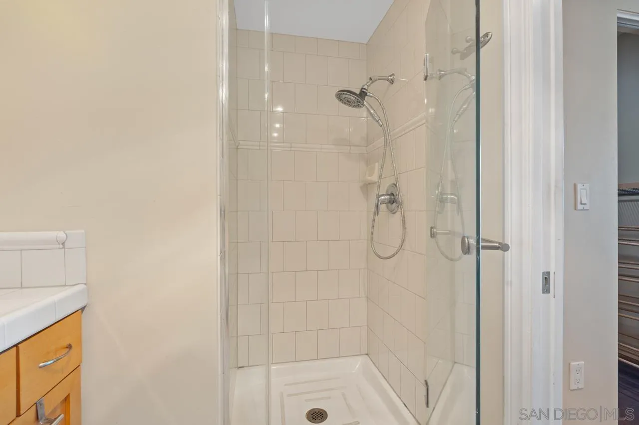 https://cdn.realtyfeed.com/cdn/127/260024265/6ba20a1cbe884f2627f702dde26c514d.webp
