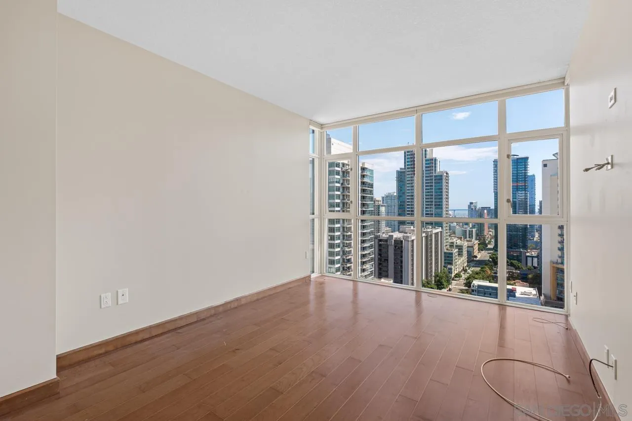 https://cdn.realtyfeed.com/cdn/127/260024265/d050f8a27e68be3faf6a089421850d81.webp