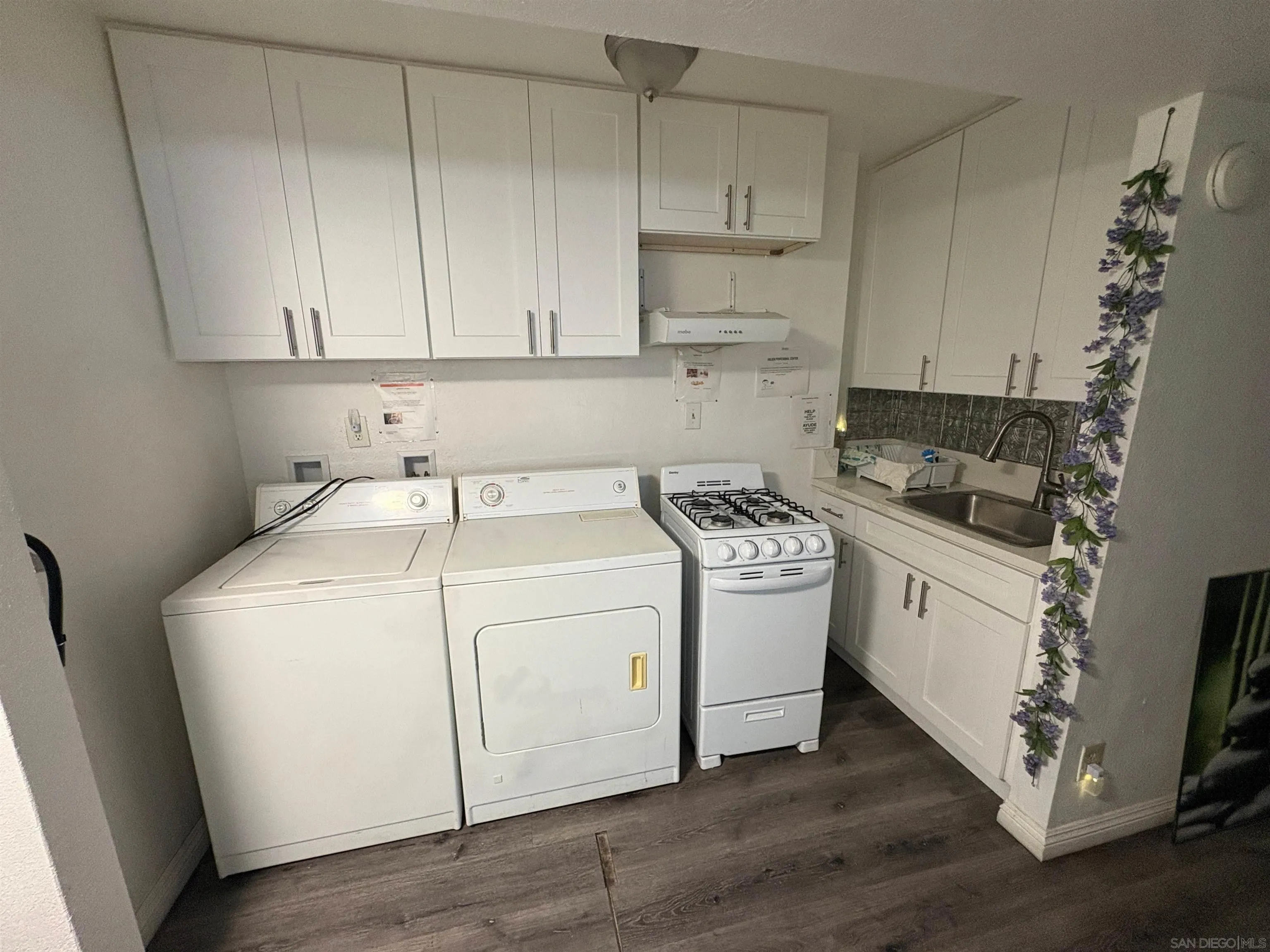 7850 Golden Avenue, Lemon Grove, CA 91945, photo 8