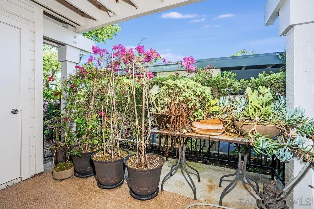 https://cdn.realtyfeed.com/cdn/127/260024283/4a807f6e1ce30719b8a1f3951e53ef58.webp