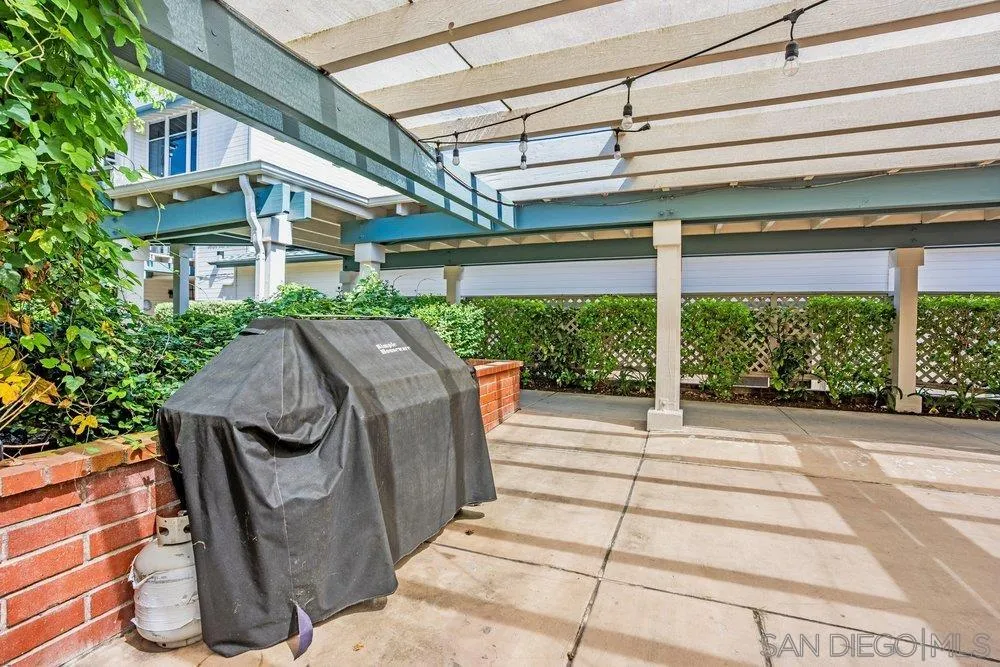 https://cdn.realtyfeed.com/cdn/127/260024283/9f32c094ab8fc2d90fe8543630ee0718.webp