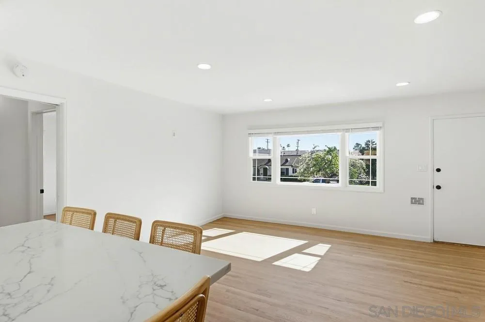 1852 Chalcedony, San Diego, CA 92109, photo 12