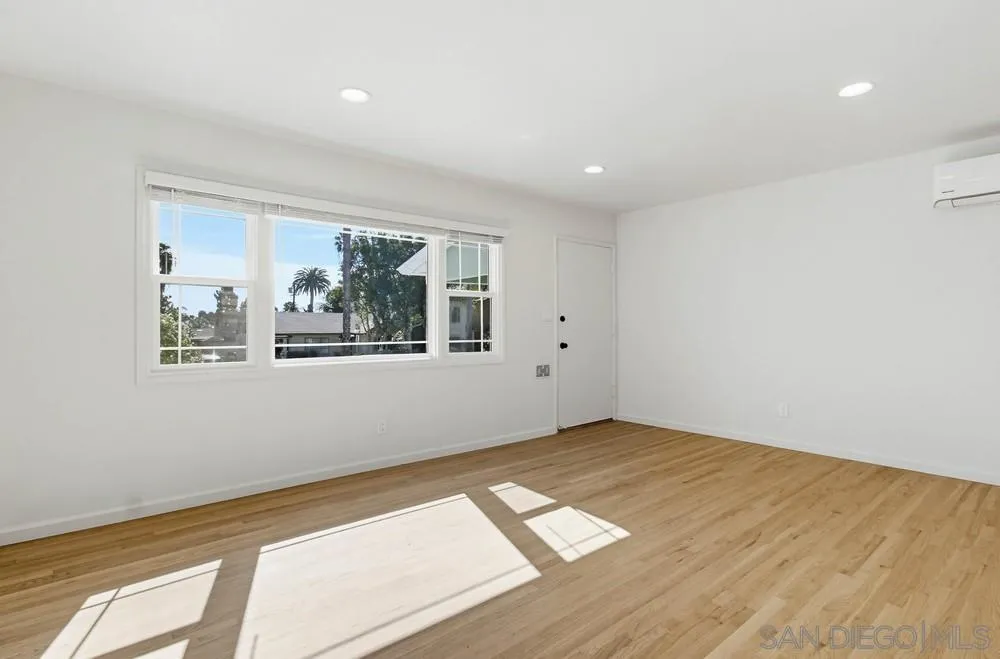 1852 Chalcedony, San Diego, CA 92109, photo 7