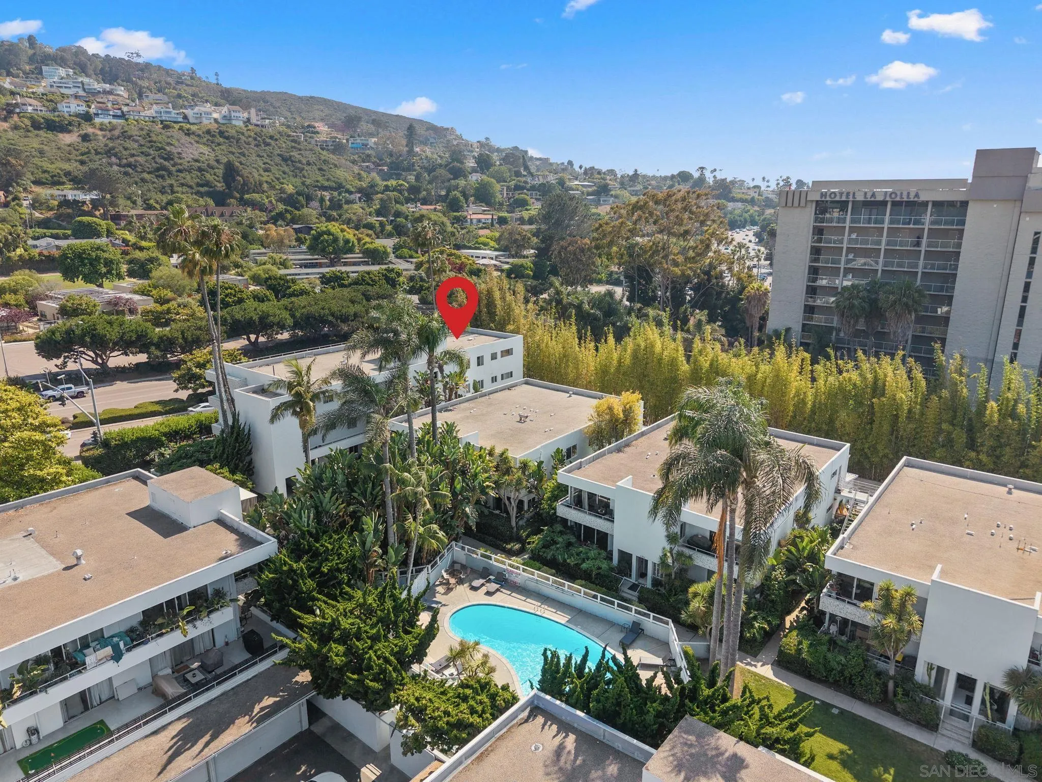 https://cdn.realtyfeed.com/cdn/127/260024286/59aaba5c97c5ed31225acc3c1ce79ec4.webp