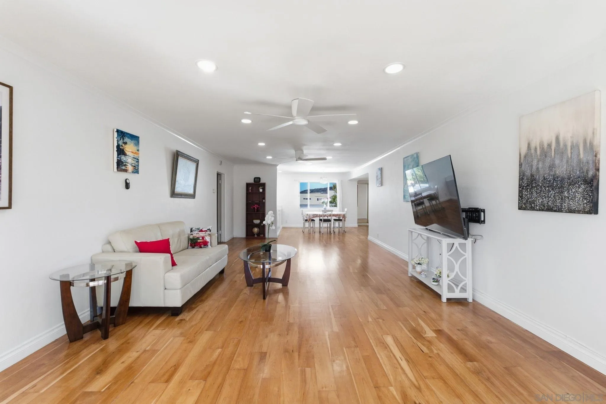 https://cdn.realtyfeed.com/cdn/127/260024286/d6b35a165b79ed1b54b998cdca987317.webp