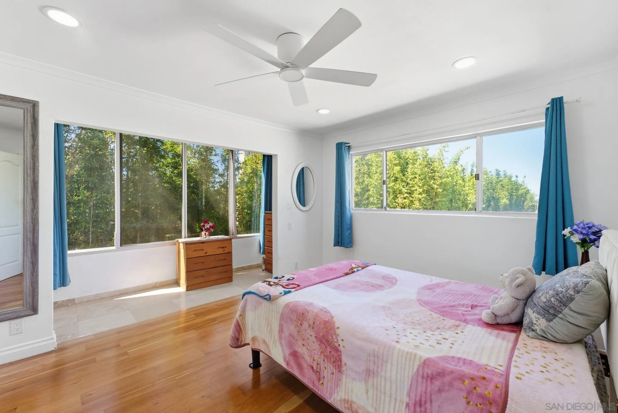 https://cdn.realtyfeed.com/cdn/127/260024286/d983a74c73dfd9ef73a411d443a2b9bd.webp