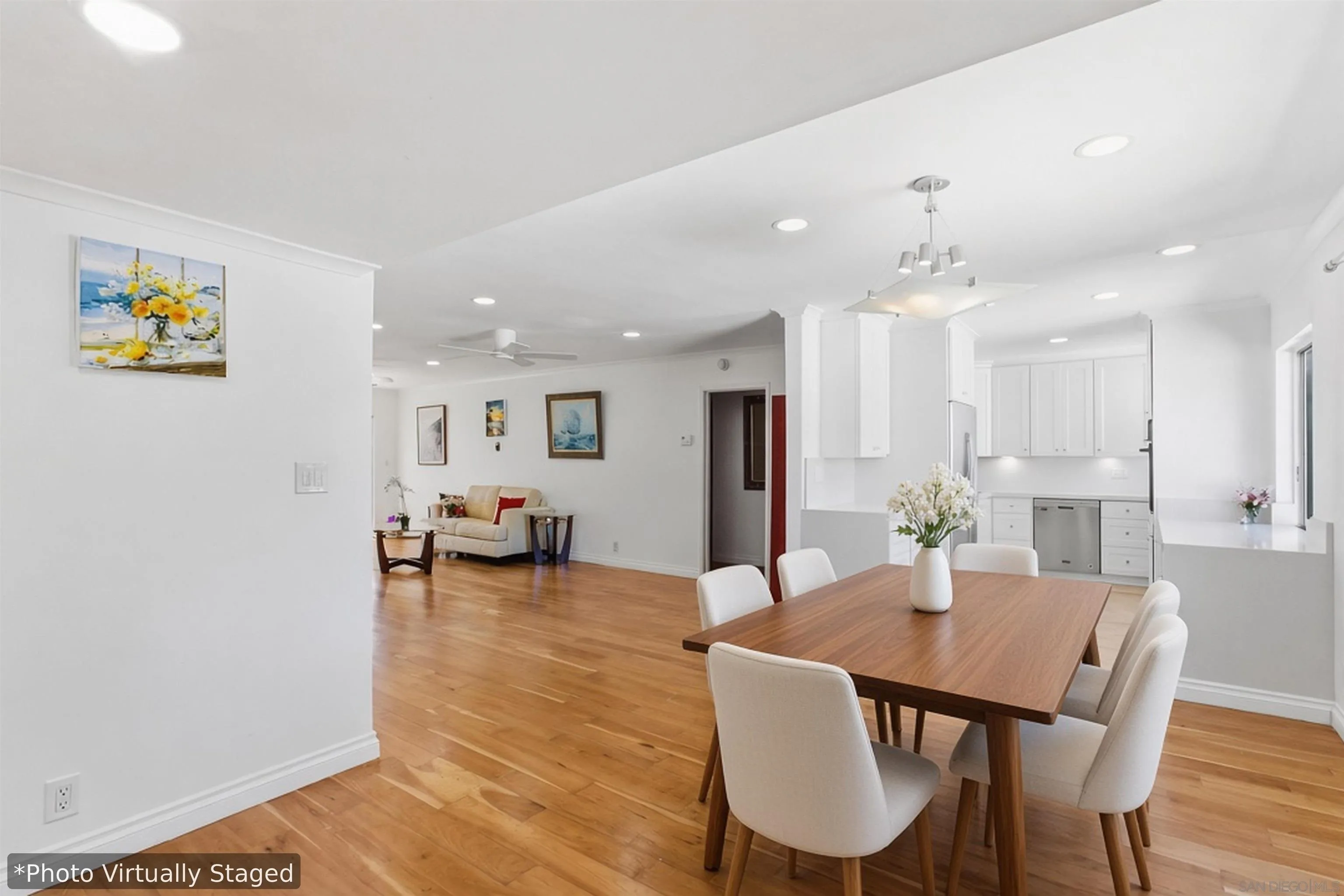 https://cdn.realtyfeed.com/cdn/127/260024286/f6cbef6c7e9f7ff99930a242272c24c0.webp
