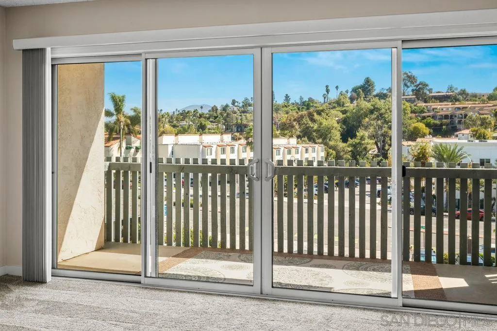4900 Rosehedge Dr #304, La Mesa, CA 91942, photo 12