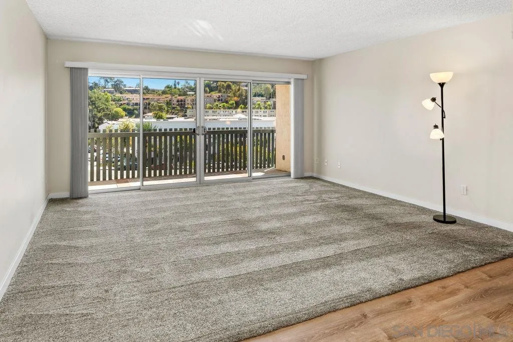 4900 Rosehedge Dr #304, La Mesa, CA 91942, photo 8