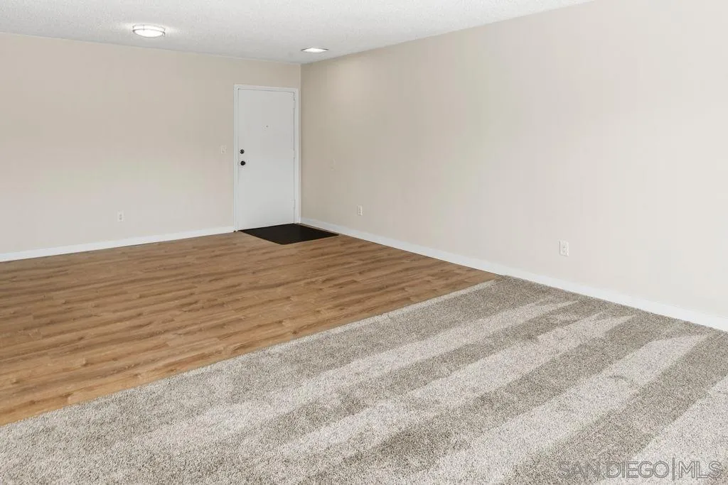 4900 Rosehedge Dr #304, La Mesa, CA 91942, photo 7