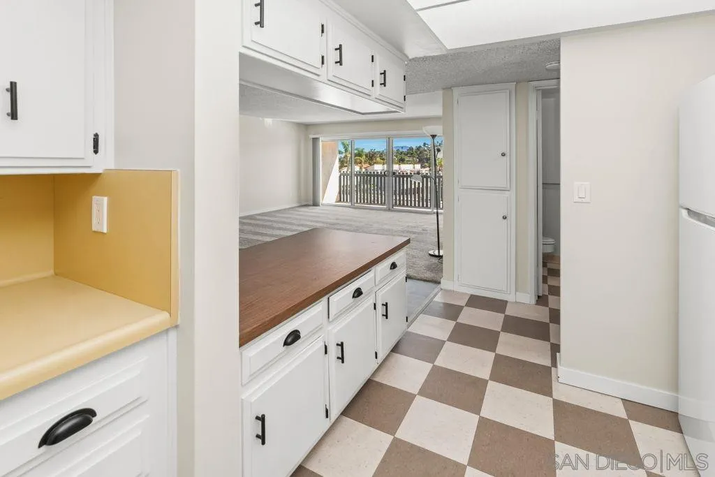 4900 Rosehedge Dr #304, La Mesa, CA 91942, photo 15