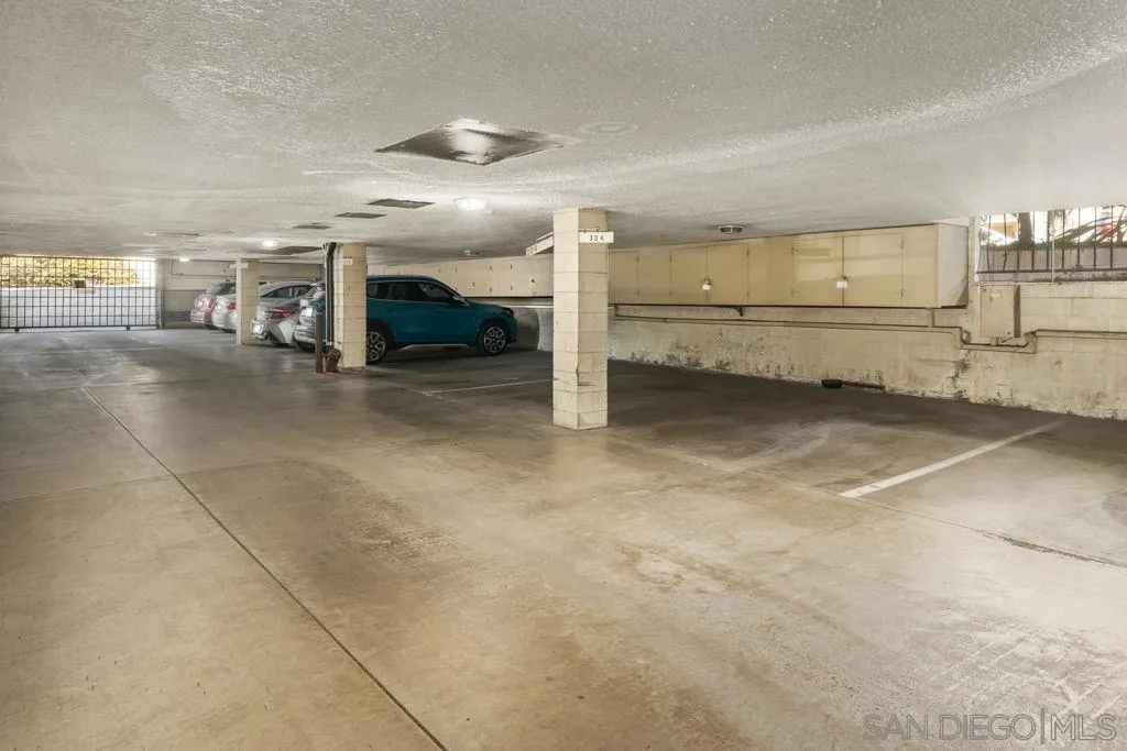 4900 Rosehedge Dr #304, La Mesa, CA 91942, photo 24