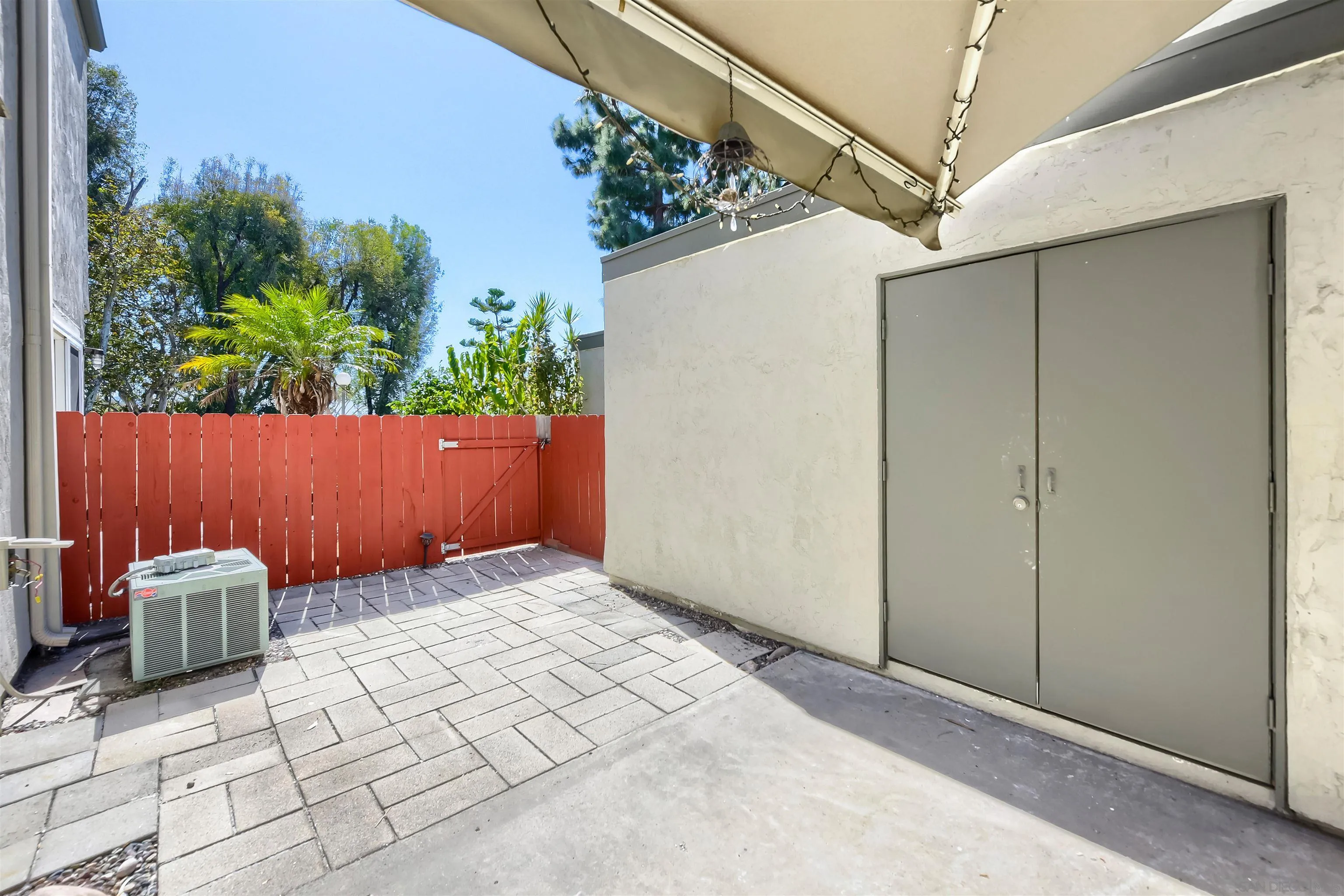 https://cdn.realtyfeed.com/cdn/127/260024296/29062a3d2dc62bd724e46c836b61e454.webp