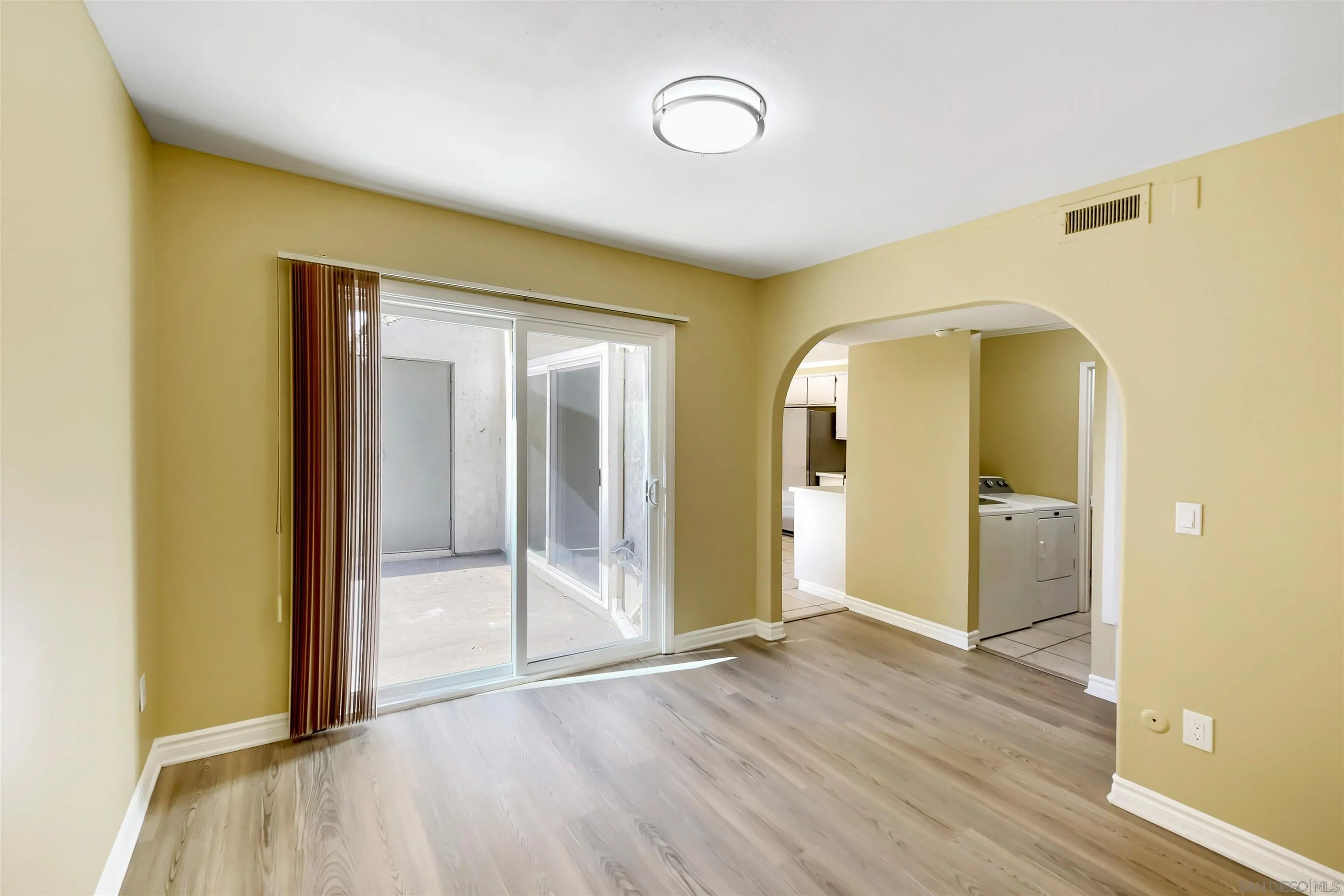 https://cdn.realtyfeed.com/cdn/127/260024296/66db943a256e6774e324cb6c8d732d50.webp