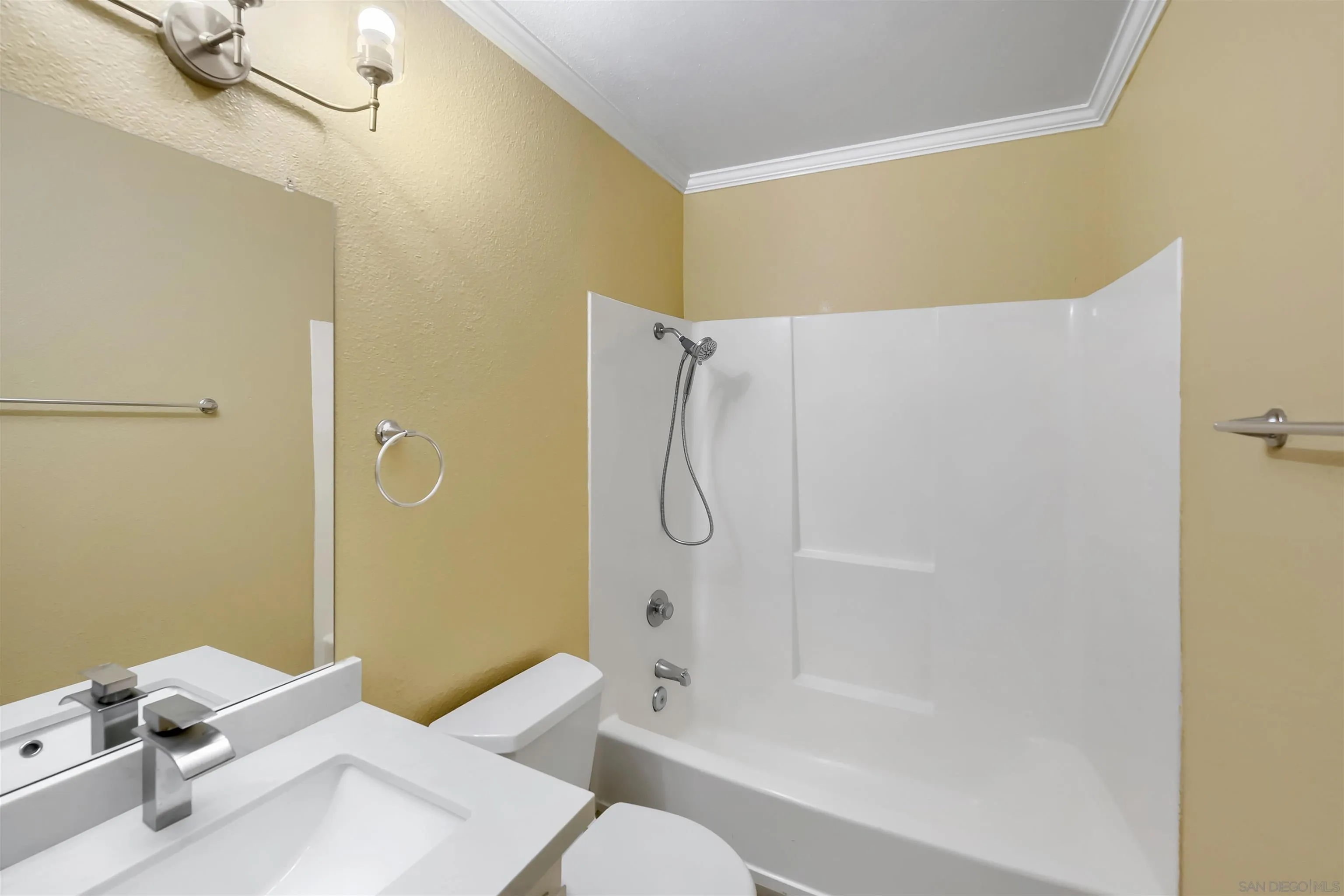 https://cdn.realtyfeed.com/cdn/127/260024296/6d441bc04e8443278bcd504c28e77451.webp