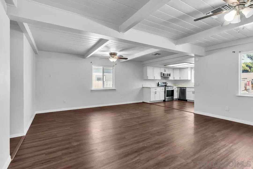 https://cdn.realtyfeed.com/cdn/127/260024304/b5f165e0e4f59a43fc4d3670f11cd343.webp