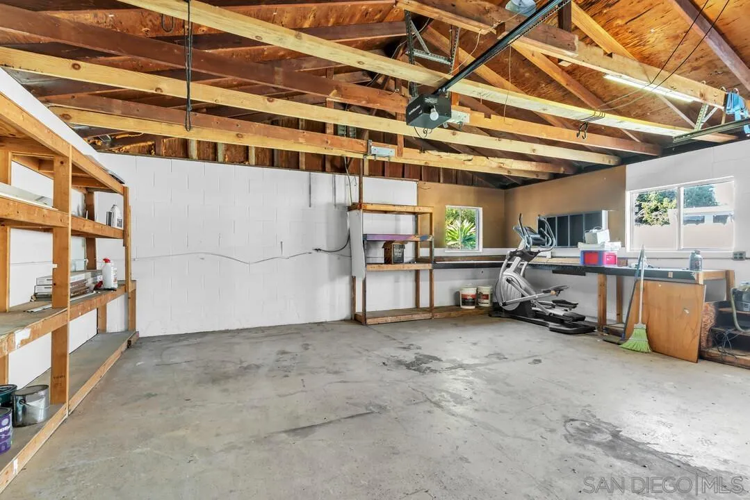 https://cdn.realtyfeed.com/cdn/127/260024304/c8658e652d1dcdd0cc26398f1a131d27.webp