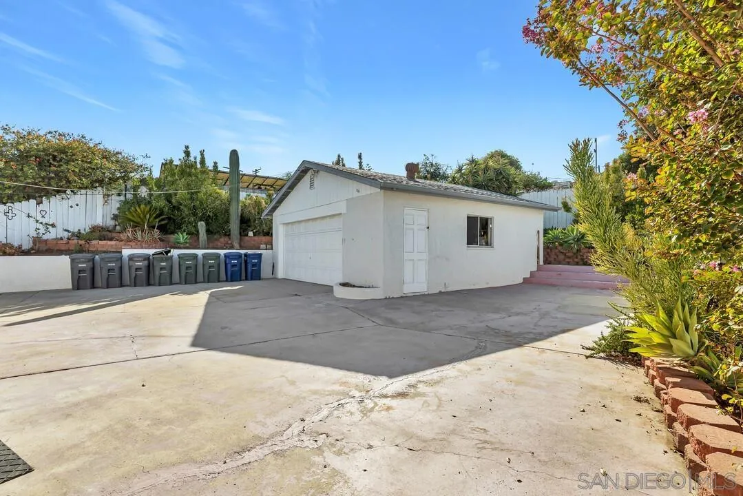 https://cdn.realtyfeed.com/cdn/127/260024304/eec6f7e3e0c32771e0b4cc2cf4f12f1a.webp