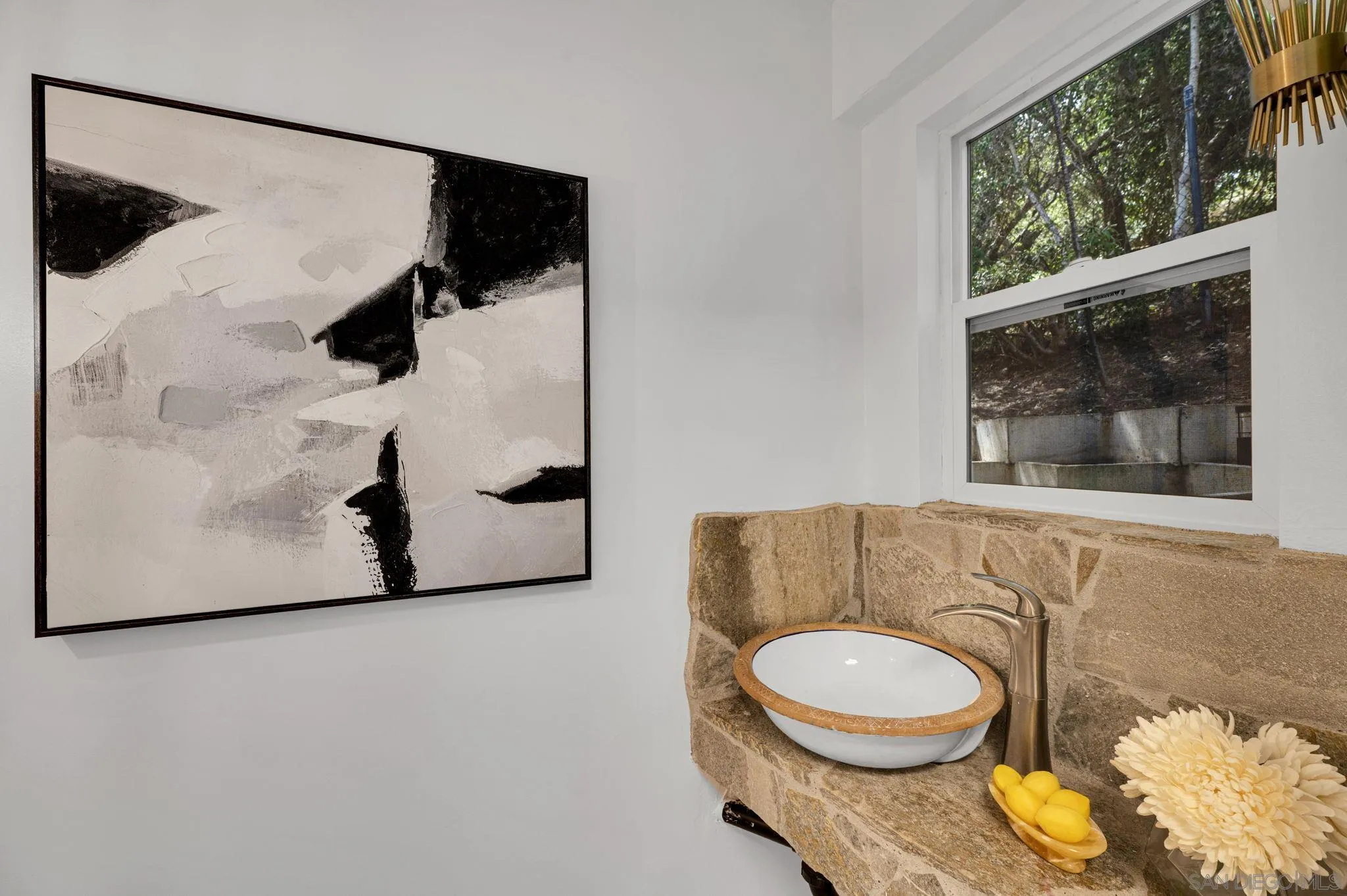 https://cdn.realtyfeed.com/cdn/127/260024305/23eff293ccb77ec6732c93251c3156ae.webp