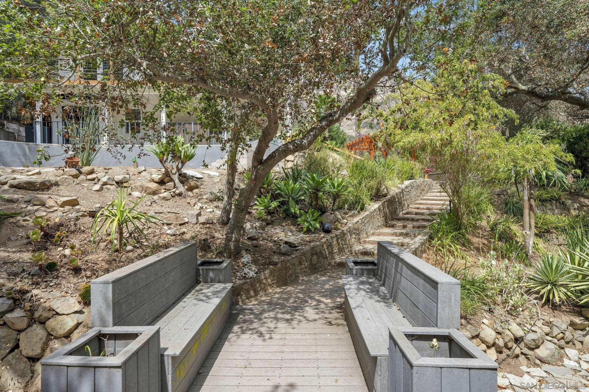 https://cdn.realtyfeed.com/cdn/127/260024305/6c217c15bb499a3a7197bd9d13352126.webp