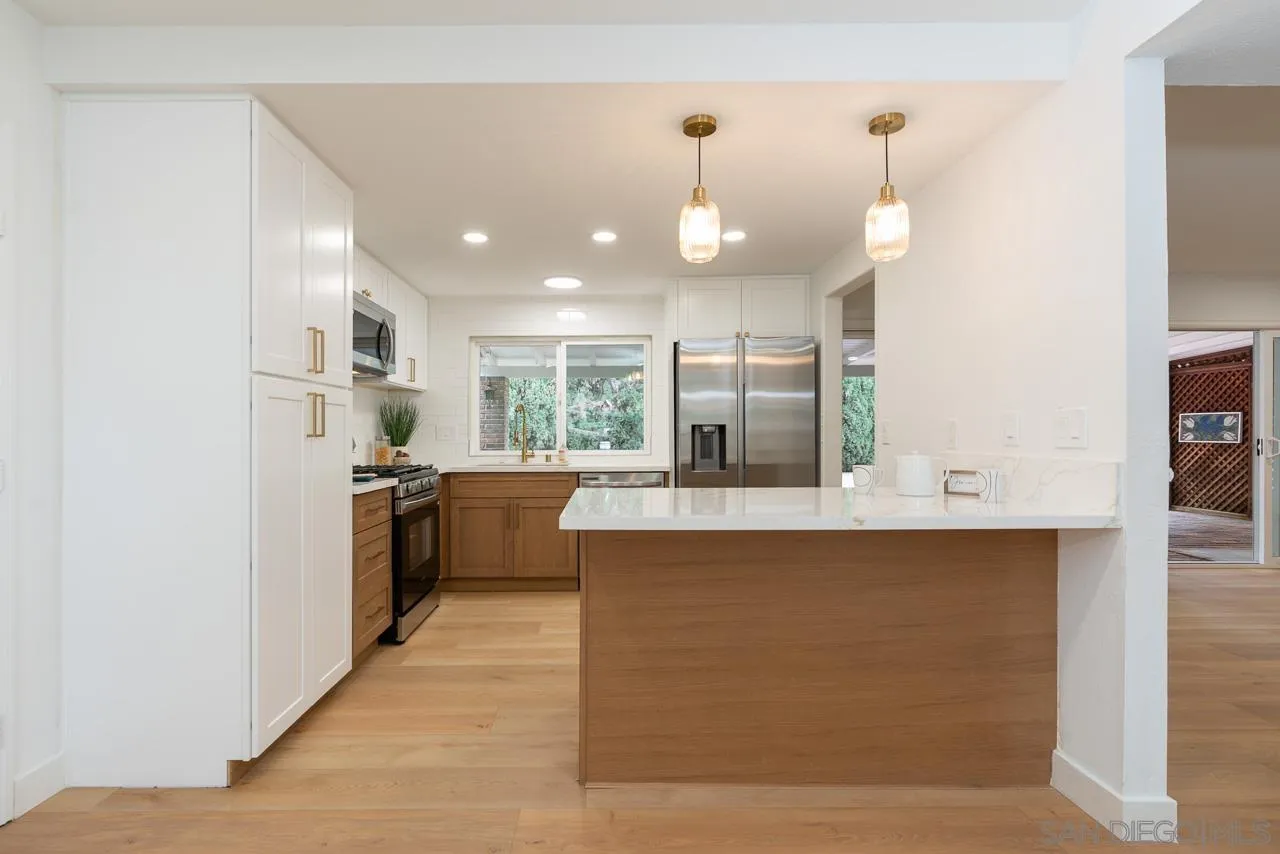 https://cdn.realtyfeed.com/cdn/127/260024314/14bf7838b49f61669561d2e2bf5d3f81.webp