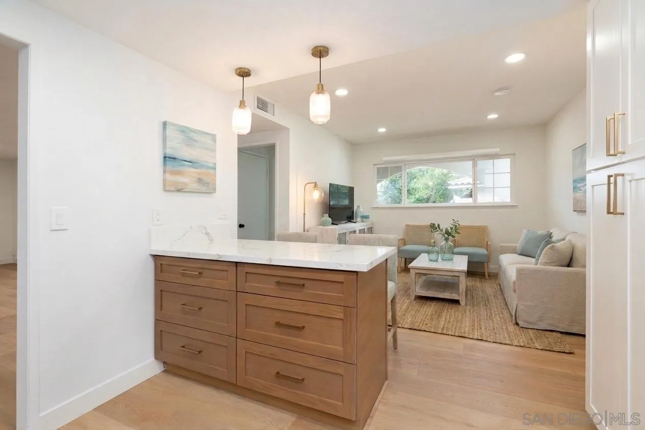 https://cdn.realtyfeed.com/cdn/127/260024314/6b75cd60d1e5cb63721acbba4a111a47.webp