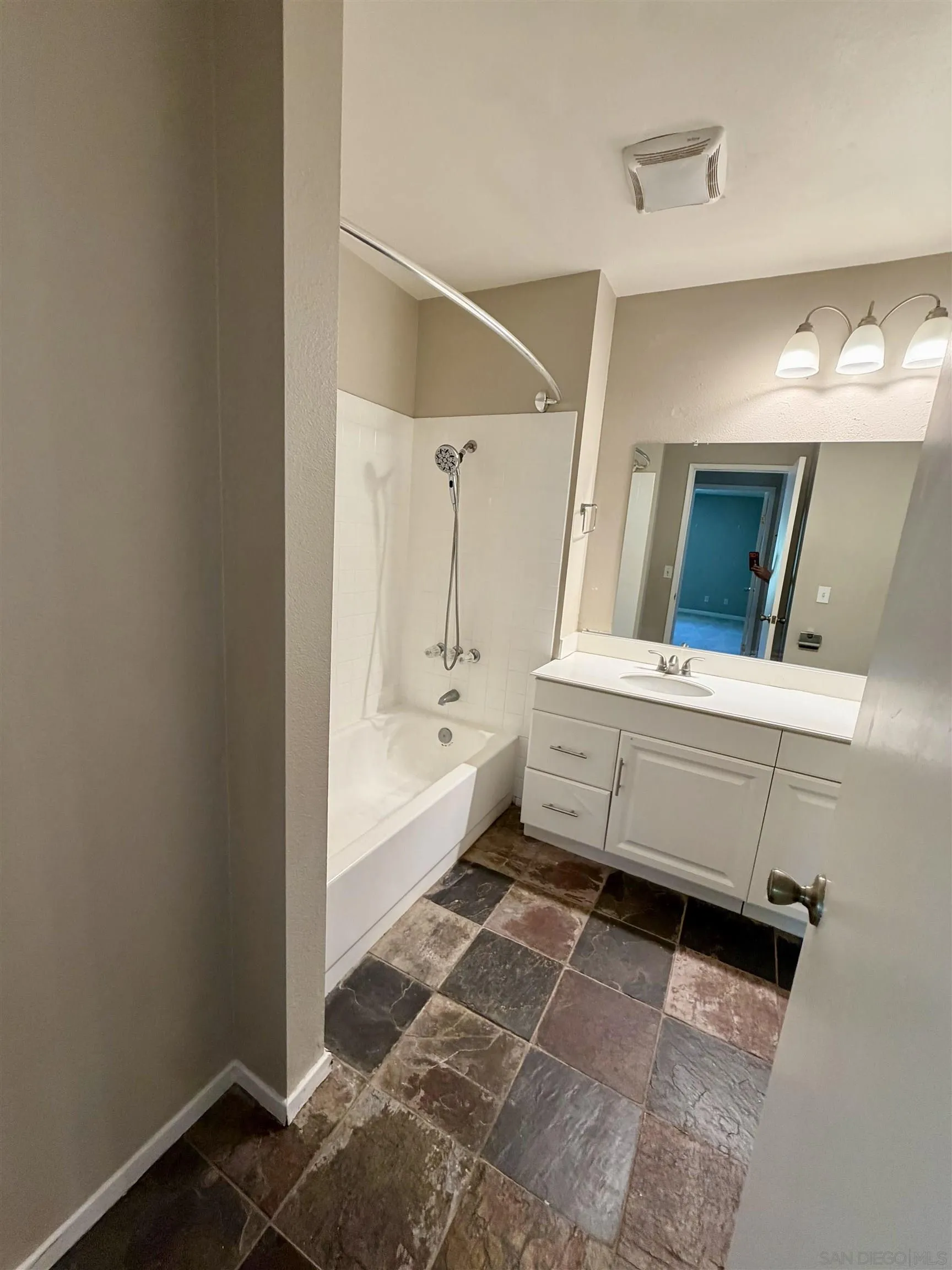 8418 New Salem St, San Diego, CA 92126, photo 10