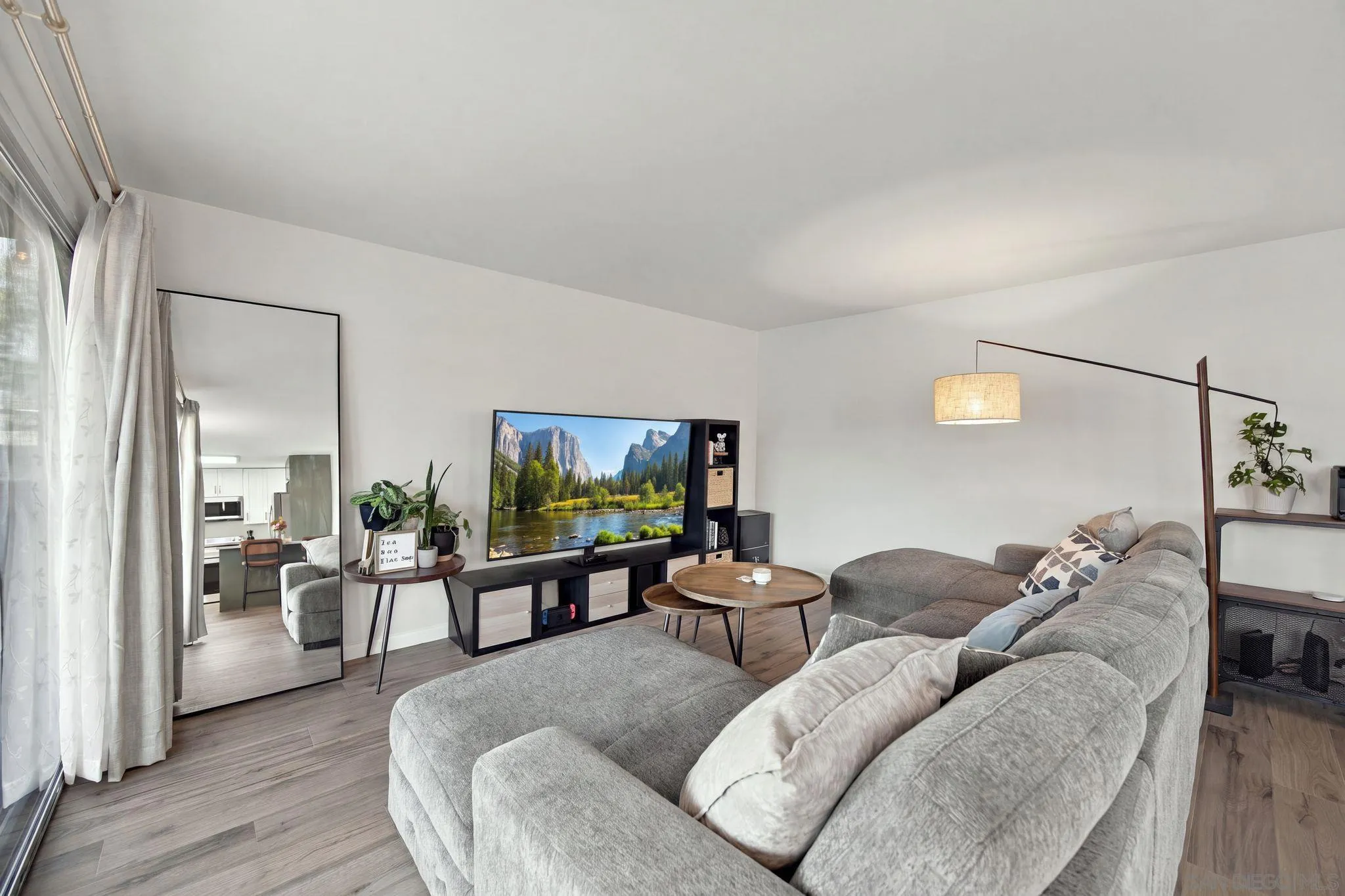 https://cdn.realtyfeed.com/cdn/127/260024321/729284ea016aa4f2e3b9218dba8857ea.webp