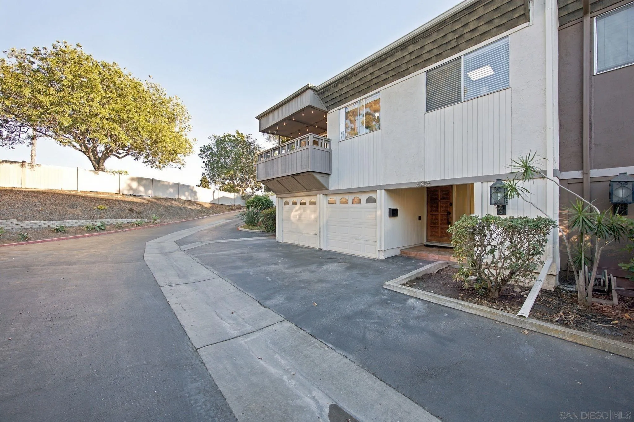 https://cdn.realtyfeed.com/cdn/127/260024321/c4622ff6e9bee9ee569fcc8184d8cef5.webp