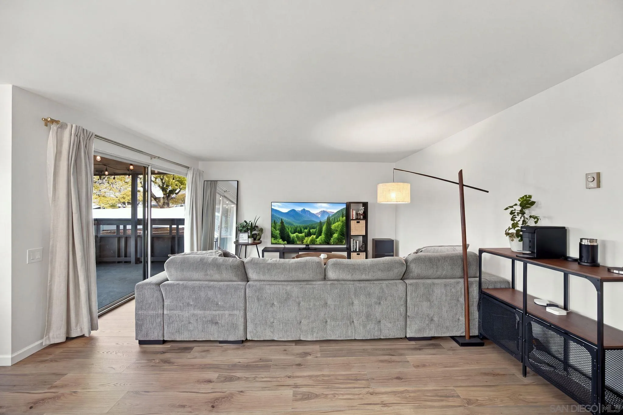 https://cdn.realtyfeed.com/cdn/127/260024321/d7fa07dfba69b5f0339f67106e4b6d12.webp