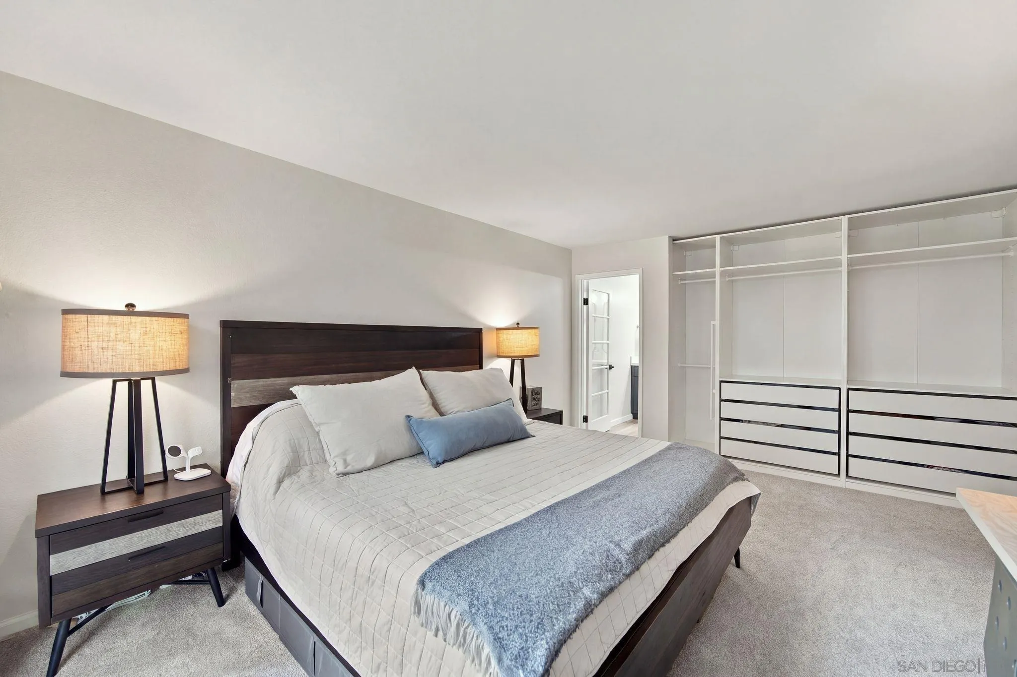 https://cdn.realtyfeed.com/cdn/127/260024321/f31c3a40601b91686a2f3e6ecb4b30f2.webp