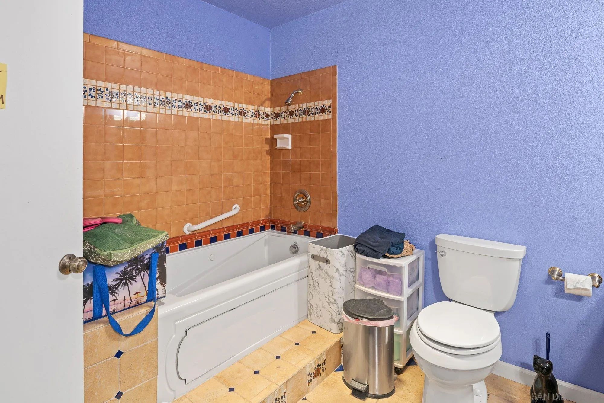 https://cdn.realtyfeed.com/cdn/127/260024328/ef0d3246762fe928b859c87f21aac93d.webp