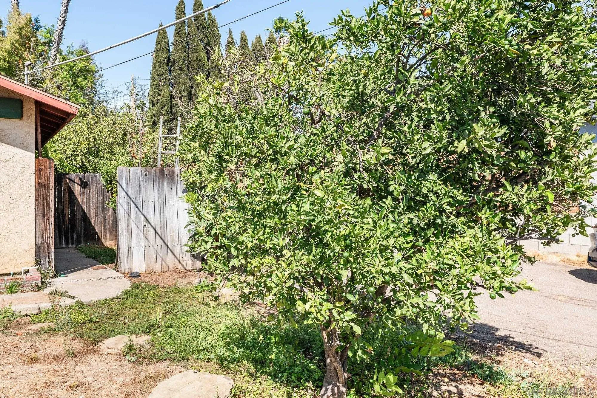 https://cdn.realtyfeed.com/cdn/127/260024328/fe3209ff3005fe92f265f80ea455a995.webp