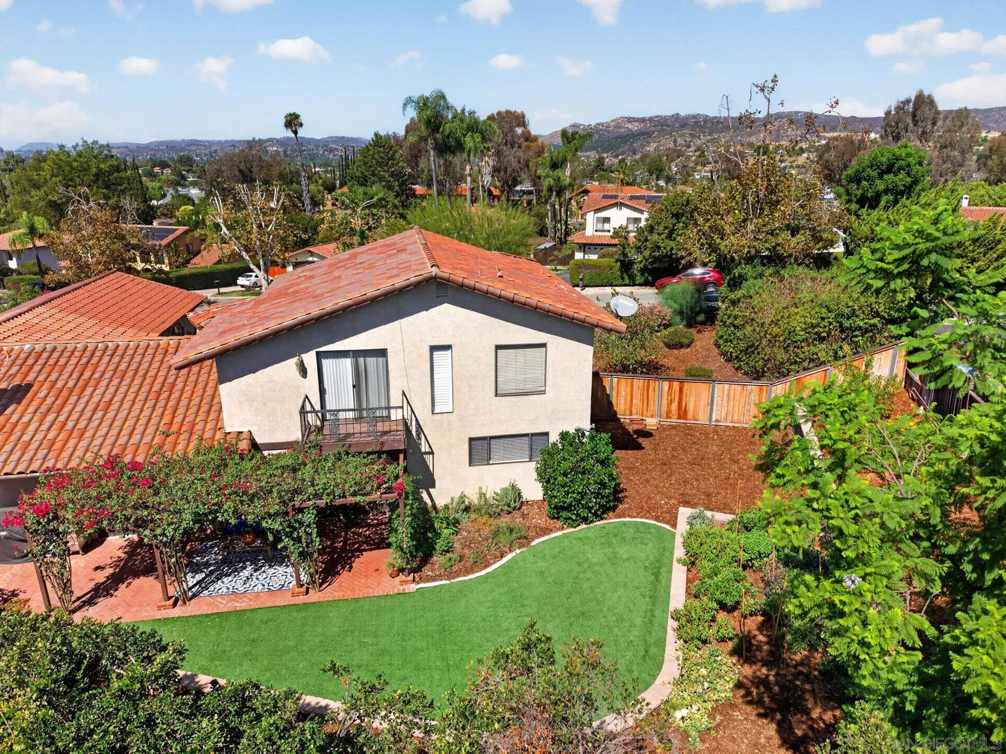 https://cdn.realtyfeed.com/cdn/127/260024340/16224d336f2da594558f8c84a07be87b.webp