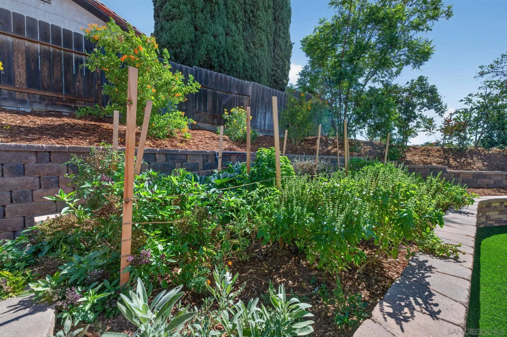 https://cdn.realtyfeed.com/cdn/127/260024340/25fe6eaaca8aad8425f2b9ba1e9df962.webp