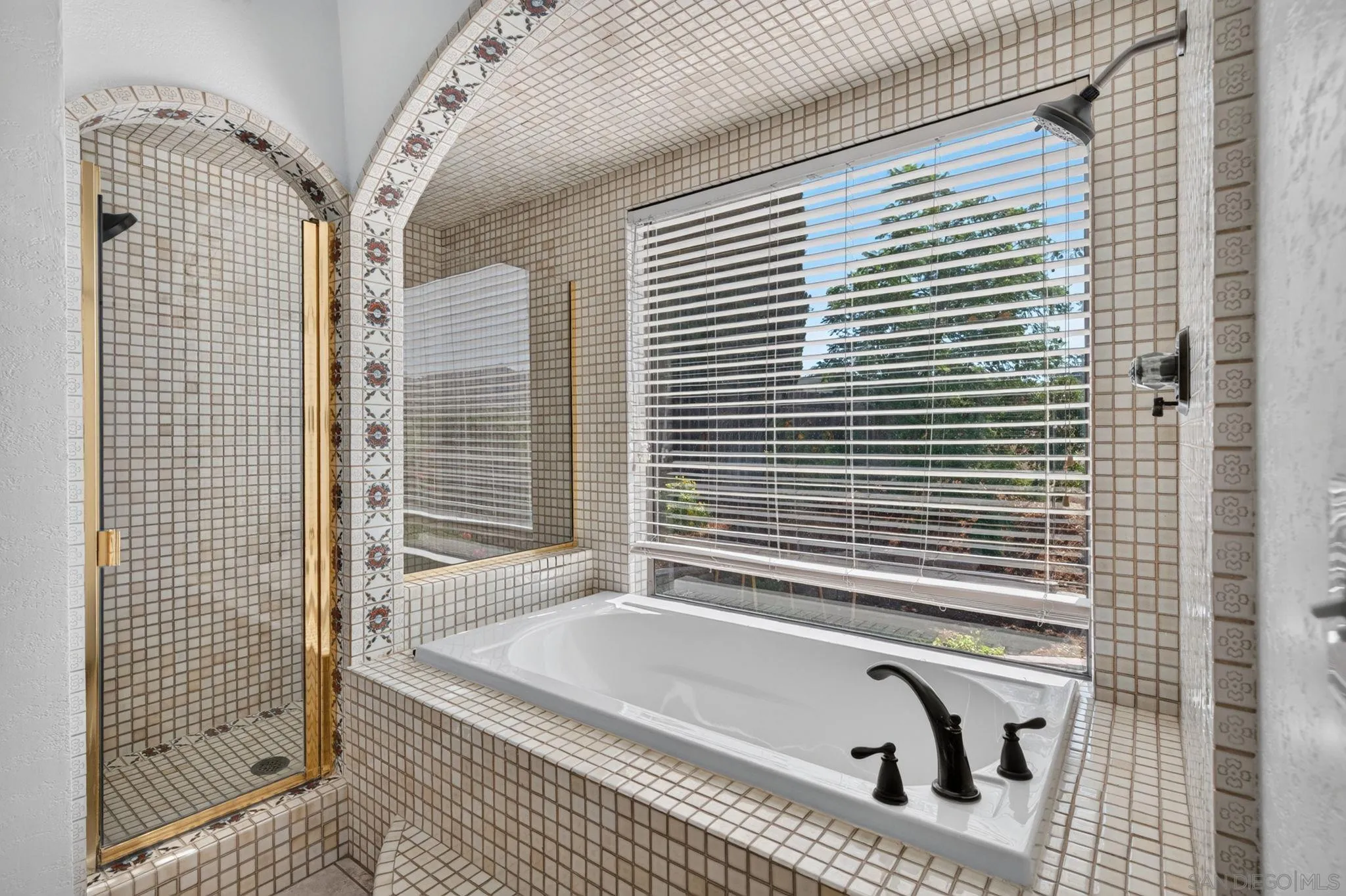 https://cdn.realtyfeed.com/cdn/127/260024340/a30e59ec2b2fb764c6b8684b14cdb539.webp