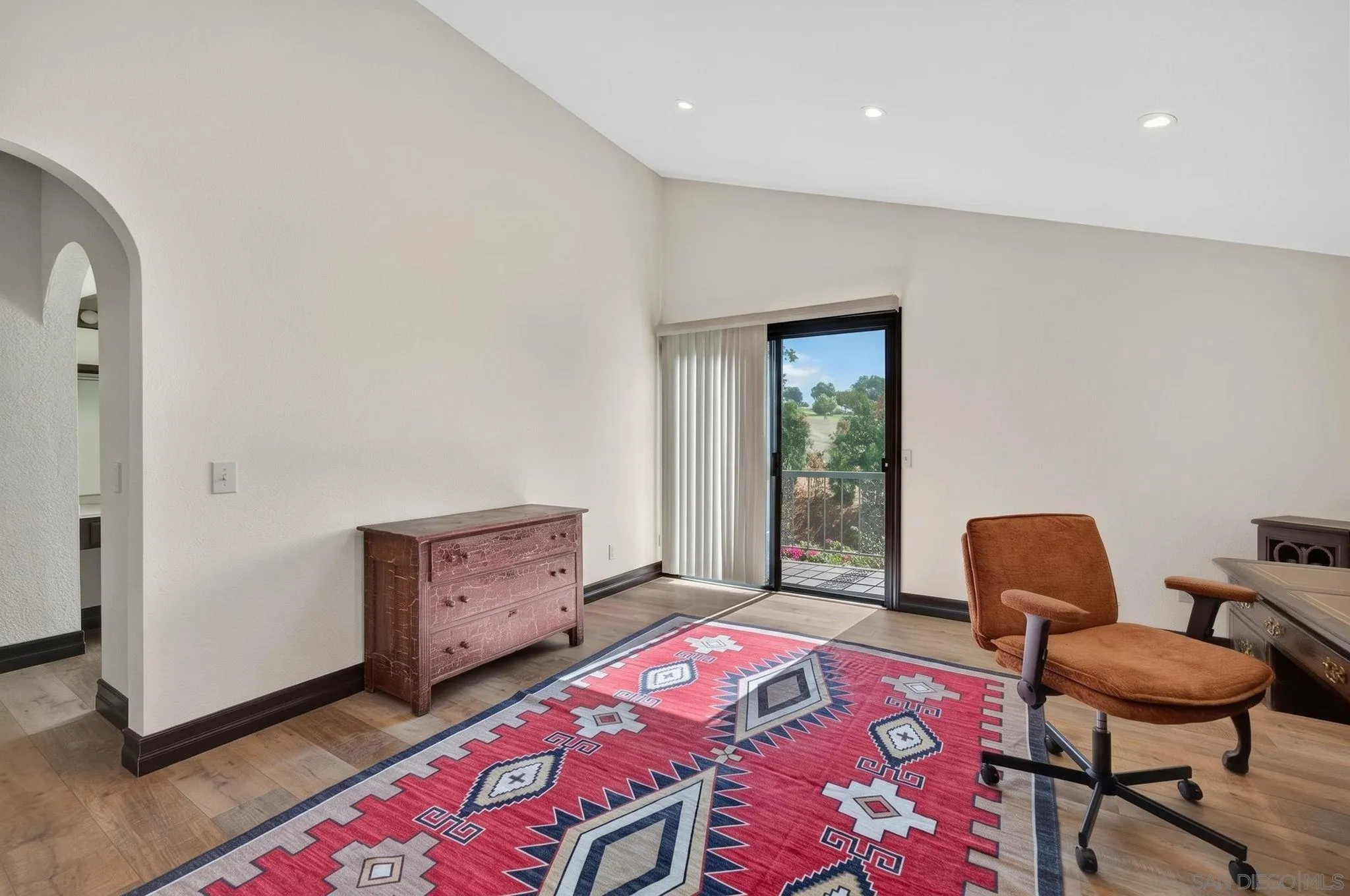 https://cdn.realtyfeed.com/cdn/127/260024340/e7754e63bc5571b7da595e9e6d7cc5af.webp